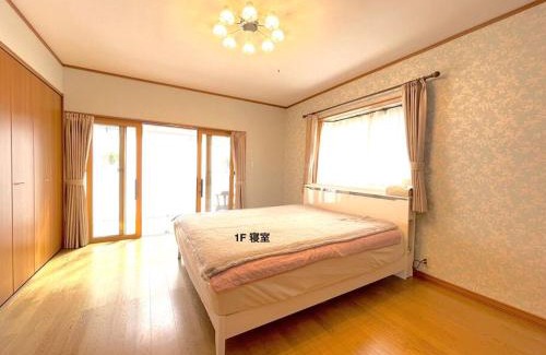 Tsumagoi Haus | 北軽井沢おもちゃ王国車5分 1棟貸切 107平米3LDK 雨もbbq可能 小学生3名まで無料 アメニティ完備