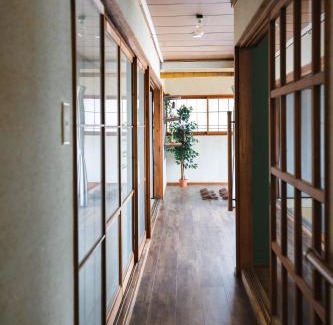 Nagawa Wohnung | 古民家の宿 Yamotas 馬籠