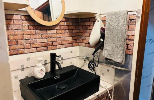 Miyakami Haus | 古民家ゲストハウス SLOW HOUSE yugawara