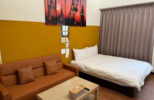 University District Haus | 台中向日葵