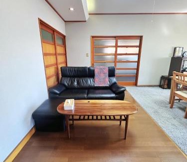 Fuyuto Villa | 吉祥莊位于高山市内 有一千平方的园林 可远眺日本的阿尔卑斯山脉 四季景色绝佳 可接待9人入住 免费停车