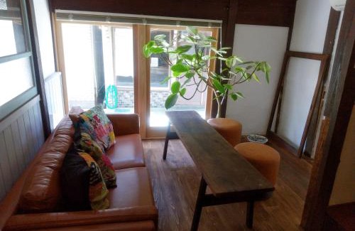 Kabeshima Haus | 呼子の港路地の古民家一棟貸切宿梵soyogi