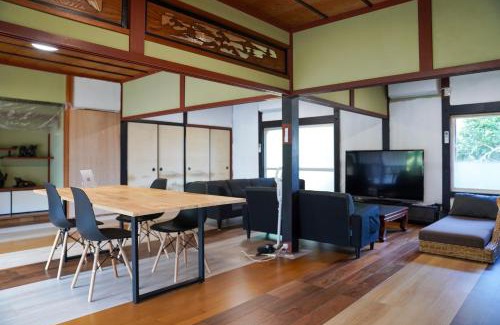 Shiga Prefecture Wohnung | 和風グランピング LYS AIBA House 一 わんちゃんと泊まれる一棟貸古民家一Japanese Style Glamping Dog Friendly Private Villa