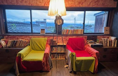 Yoshinogawa Haus | 坂東商店guest room藍染めと宿