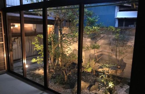 Toyama Haus | 売薬宿屋山キ HH4x