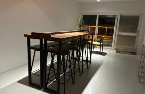 East District Haus | 壹貳貳洋樓 l 自助入住 l 無人櫃檯