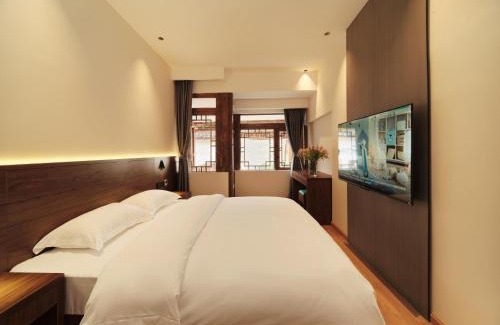 Dayan Old Town Haus | 夕露小榭星期六南门广场店XILUXIAOXIE Saturday