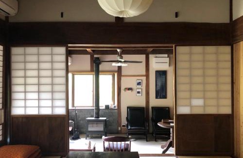 Isumi Haus | 大自然に囲まれた築120年の隠れ家古民家で里山リラクゼーション