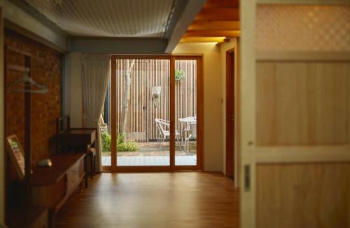 West Central District Haus | 天井 樹 villa 包棟民宿 Atreeium villa