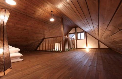 Tsu Haus | 天然温泉！古民家風の貸切り一軒家 【白山リバーサイドコテージ 】2-120号棟