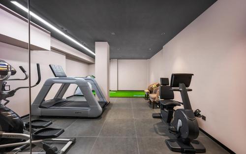 Weihai Hotel | 威海市区威高广场万信至格酒店