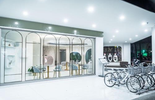 West District Hotel | 婧仕女微旅