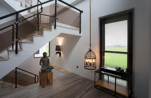 Sanxing Haus | 宜蘭包棟民宿 水明漾私人villa 歡唱l電動麻將l全套西式廚房l腳踏車l專業吧台l泳池l烤肉BBQ