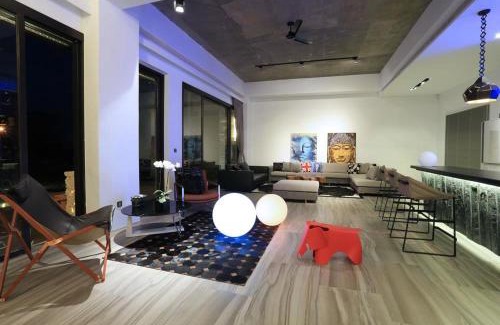 Sanxing Haus | 宜蘭包棟民宿 水明漾私人villa 歡唱l電動麻將l全套西式廚房l腳踏車l專業吧台l泳池l烤肉BBQ