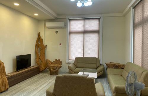 Ji'an Haus | 寬品居庭園電梯民宿