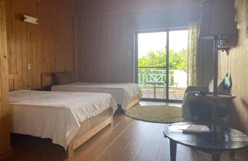 Iriomote-jima Taketomi-cho Haus | 小浜島カーリー商會