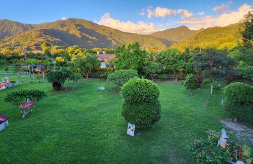 Gaoshu Bed & Breakfast | 屏東幸福莊園庭園民宿
