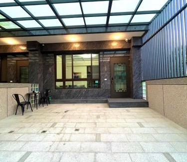 Zhushan Haus | 山禾里民宿-有電梯好停車