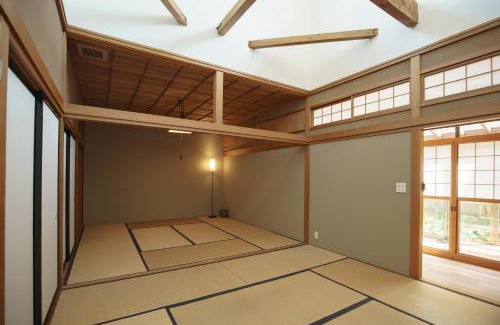 Gojome-machi Hotel | 市とコージ