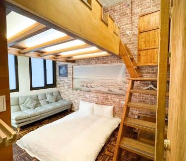 Tainan City Centre Haus | 慢步南國 台南故事民宿 Slow Tainan Homestay