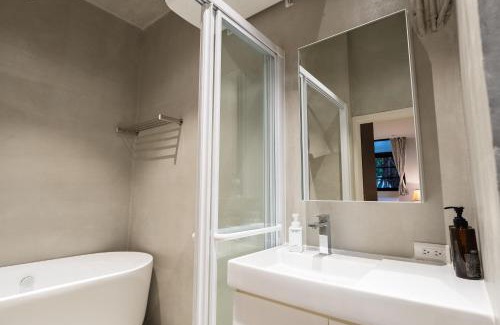 Sanchong Haus | 文坊 Wen Guest House