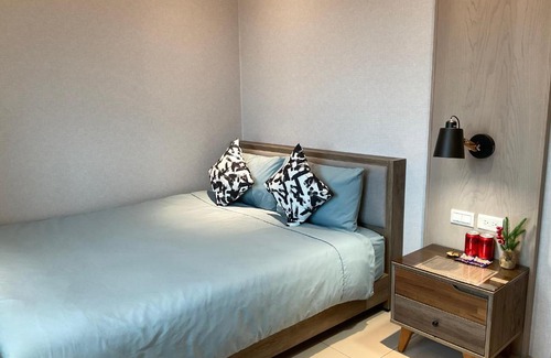 Xinzhuang Haus | 新莊區中正路高級雙人房，靠近丹鳳，回籠，輔大捷運站，新莊熱鬧地區