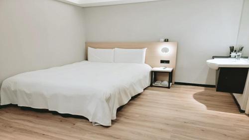 Banqiao Haus | 旅居文旅板橋驛站-湳雅夜市館Hub Hotel Banqiao inn-Nanya Night Market Branch