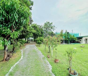 Zuozhen District Haus | 晨曦山莊 晨曦紅瓦厝國民旅遊卡特約商店Sunshino farmstead