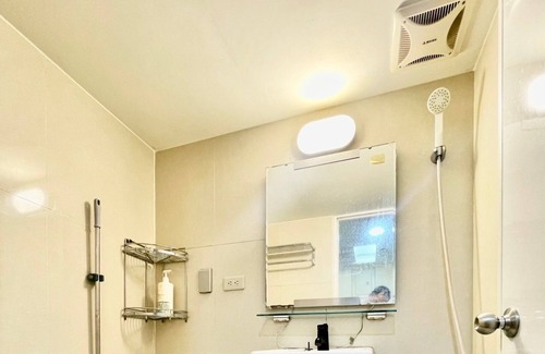 Xinyi Wohnung | 暮光公寓 x 健身教練｜台北 101 ｜Pool｜夜市 ｜cafe｜MRT捷運站｜Gym