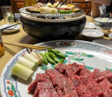 Ono Haus | 朝食夕食付きで最高ランクの飛騨牛希少部位と地元野菜の炭火焼きを堪能できる宿ゲストハウスつぐや