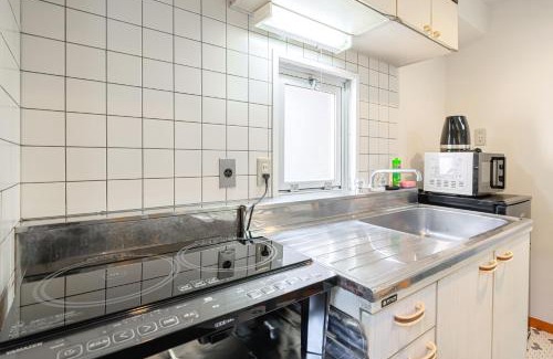 Sasazuka Wohnung | 東真ビル2階 笹塚駅から徒歩4分