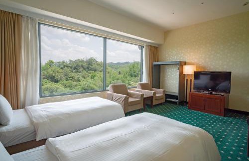 Dongshan District Resort | 柳營尖山埤 Liuying Jianshanpi Resort