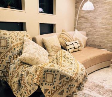 Honmachi Villa | 桜の川67 渋谷区丨新宿まで一駅 2-10人丨Shibuya One stop to Shinjuku 2-10 people