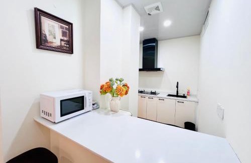 Shanghai Wohnung | 梧舍壹号 外滩百年公寓B&B -Riverside Grace Suites on the bund and metro station