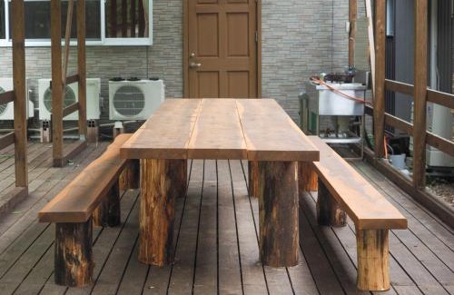 Nasu Haus | 森の中に佇むバンガロー 広大な屋根付きデッキでbbq 卓球 ハンモック