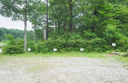 Nasu Haus | 森の中に佇むバンガロー 広大な屋根付きデッキでbbq 卓球 ハンモック