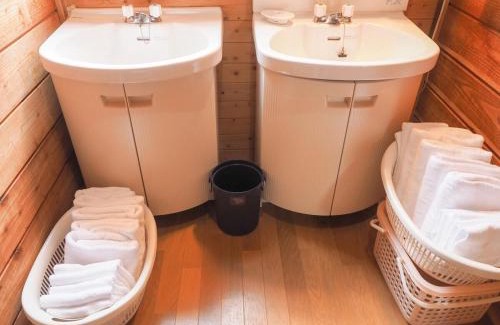 Nasu Haus | 森の中に佇むバンガロー 広大な屋根付きデッキでbbq 卓球 ハンモック