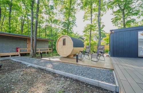 Nasu Wohnung | 森deワーケなすっぽ 木の温もりとホテルライクな佇まい 森のバレルサウナ