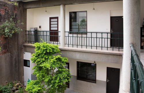 Zhunan Haus | 櫻花樹夏民宿