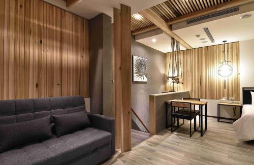 Fengshan District Hotel | 歐閣精品汽車旅館-簡愛館