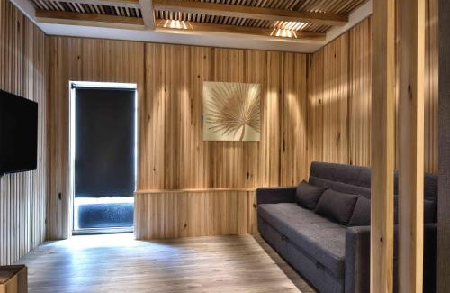 Fengshan District Hotel | 歐閣精品汽車旅館-簡愛館