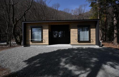 Minobu Sonstige | 浩庵キャンプ場 本栖湖畔 キャビン Cabins at Lake Motosu Kouan campground cottages, bungalows