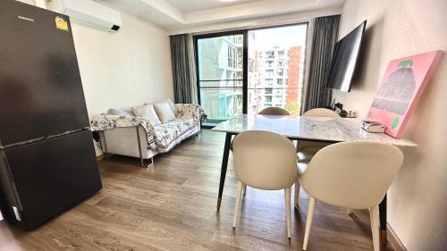 Chiang Mai Wohnung | 清迈一号公寓泳池环绕