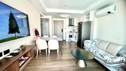 Chiang Mai Wohnung | 清迈一号公寓泳池环绕