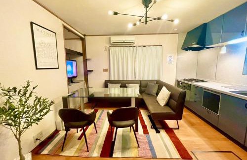 Hatagaya Wohnung | 渋谷区の一軒家貸切 80平米 3寝室6ベッド 新宿渋谷原宿エリア 幡ヶ谷駅徒歩5分 新宿まで電車4分