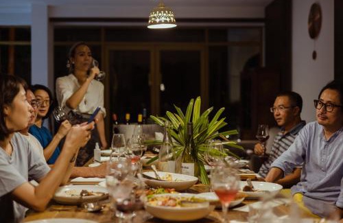 Dongshan Bed & Breakfast | 湖畔莊園 道 Villa