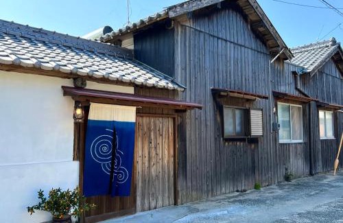 Shodoshima Villa | 漁師宿三浦屋三友丸