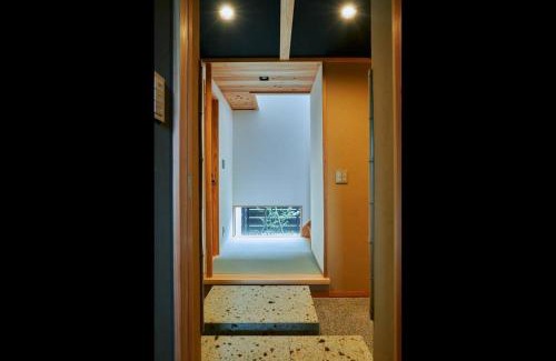 Atami Haus | 相模湾と熱海の街を一望できるサウナと半露天温泉の一軒家