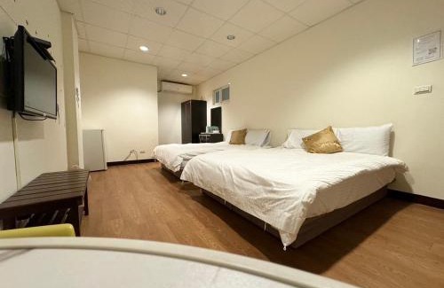 Luodong Haus | 羅東夜市長虹