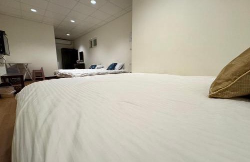 Luodong Haus | 羅東夜市長虹